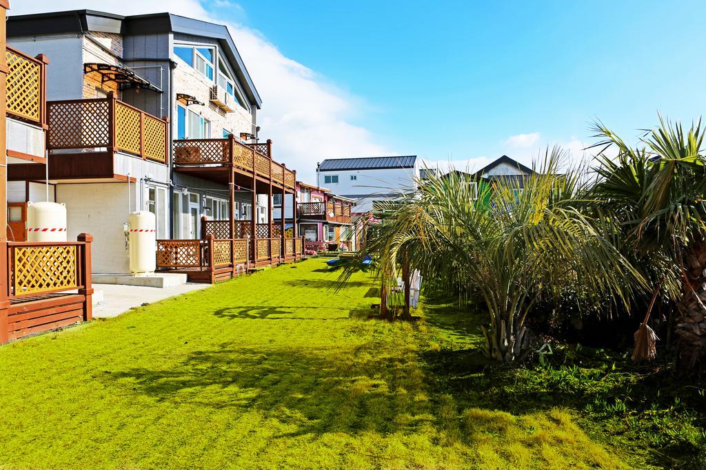 Haevichi Pension Seogwipo Exterior foto